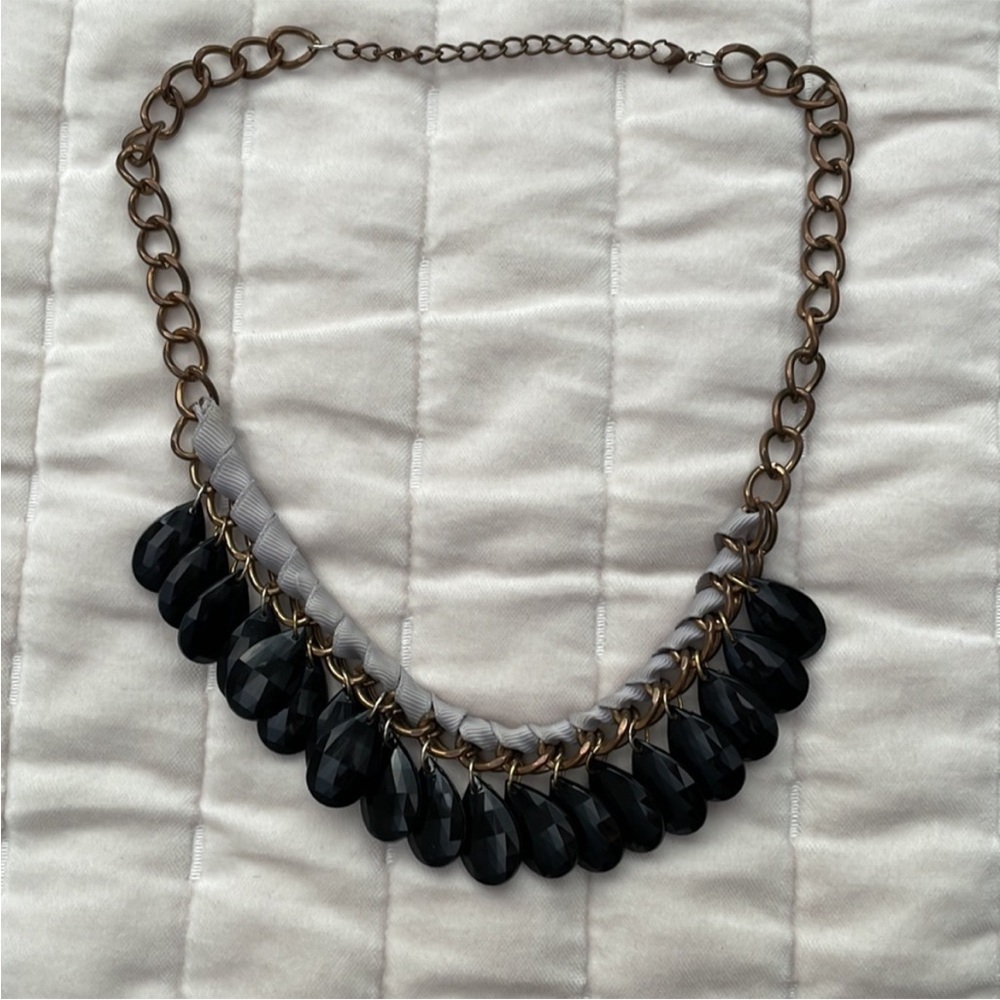 🎉FINAL PRICE 🎉 Black and Gold Cascading Fringe Necklace
